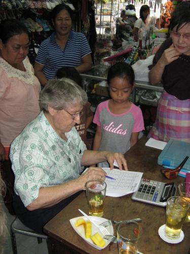 Sr Joan Evans en Thaïlande